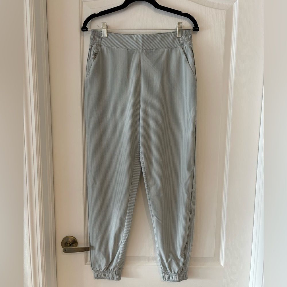 Athleta Brooklyn Textured Jogger Size 8